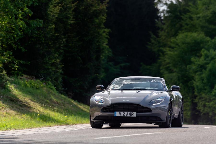  Aston Martin DB11 AMR 2018 года  (WW) (фото 30 из 43)
